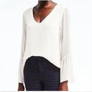 Banana Republic georgette bell sleeve top - size XS - Retail $54 NWT